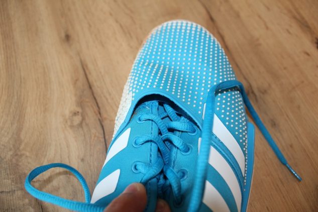 Špička tenisových bot adidas SoleCourt Boost Clay