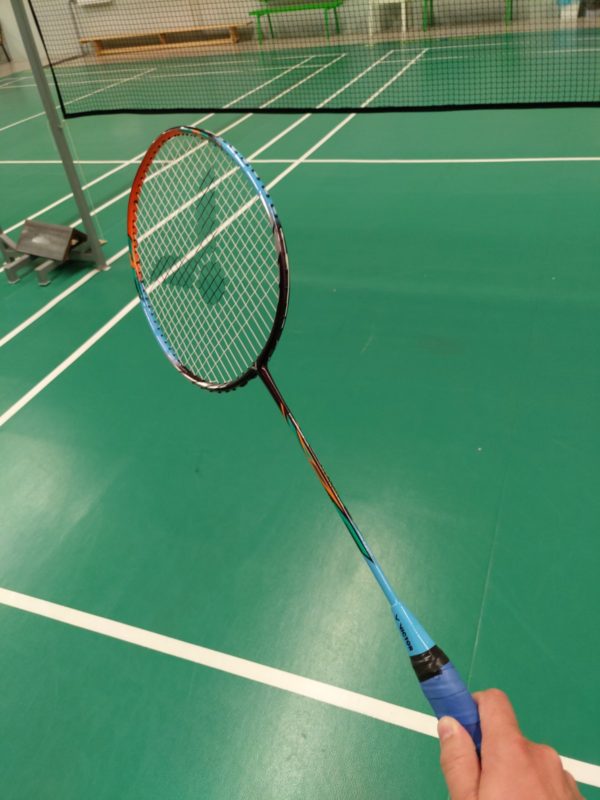 testování badmintonové rakety Victor Auraspeed 70K